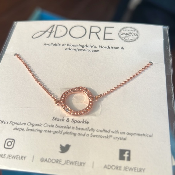 Adore organic circle bracelet - rose gold with Swarovski crystal - Picture 3 of 3
